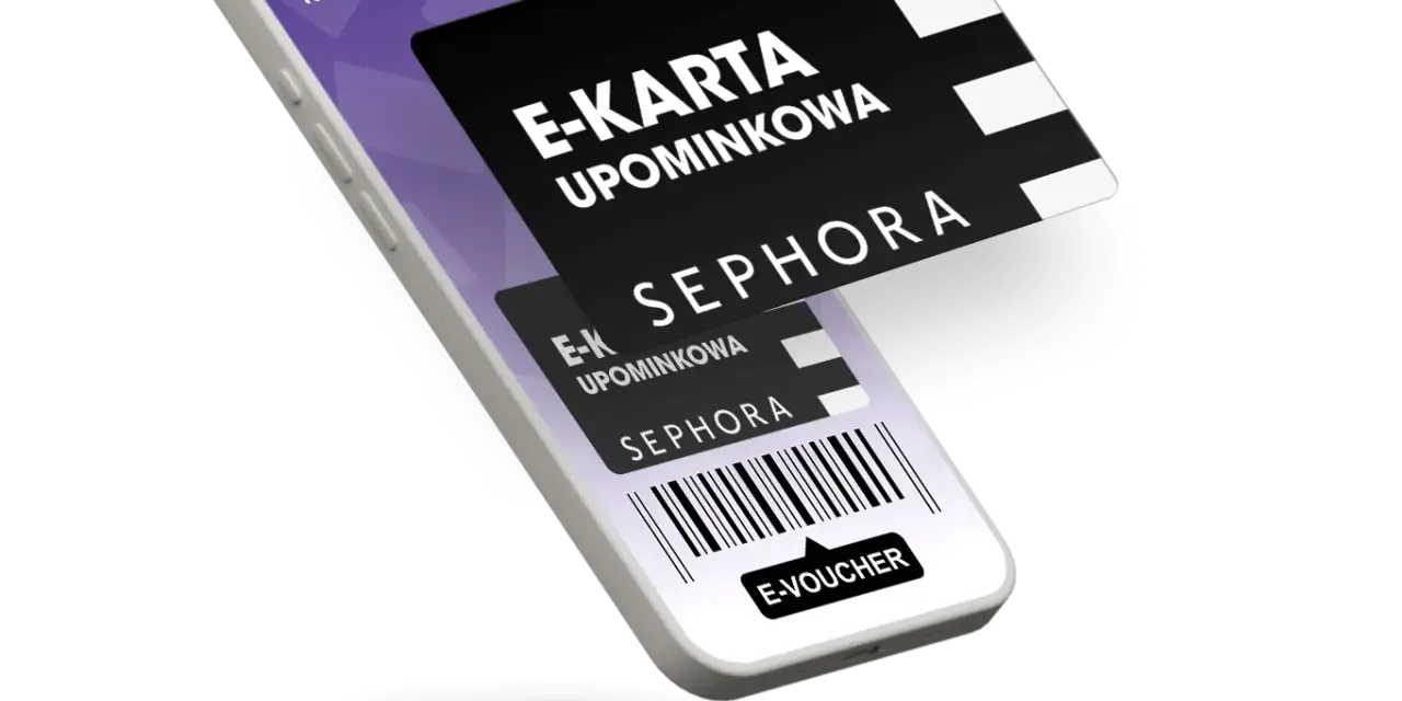 E-karta podarunkowa Sephora na telefonie. Idealny pomysł na prezent, który można wykorzystać na zakupy w drogerii.