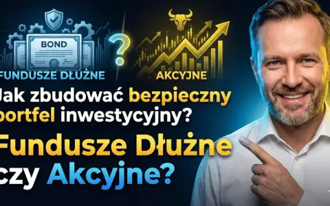 Mężczyzna wskazuje na grafikę porównującą fundusze dłużne i akcyjne. Czy warto inwestować w obligacje?
